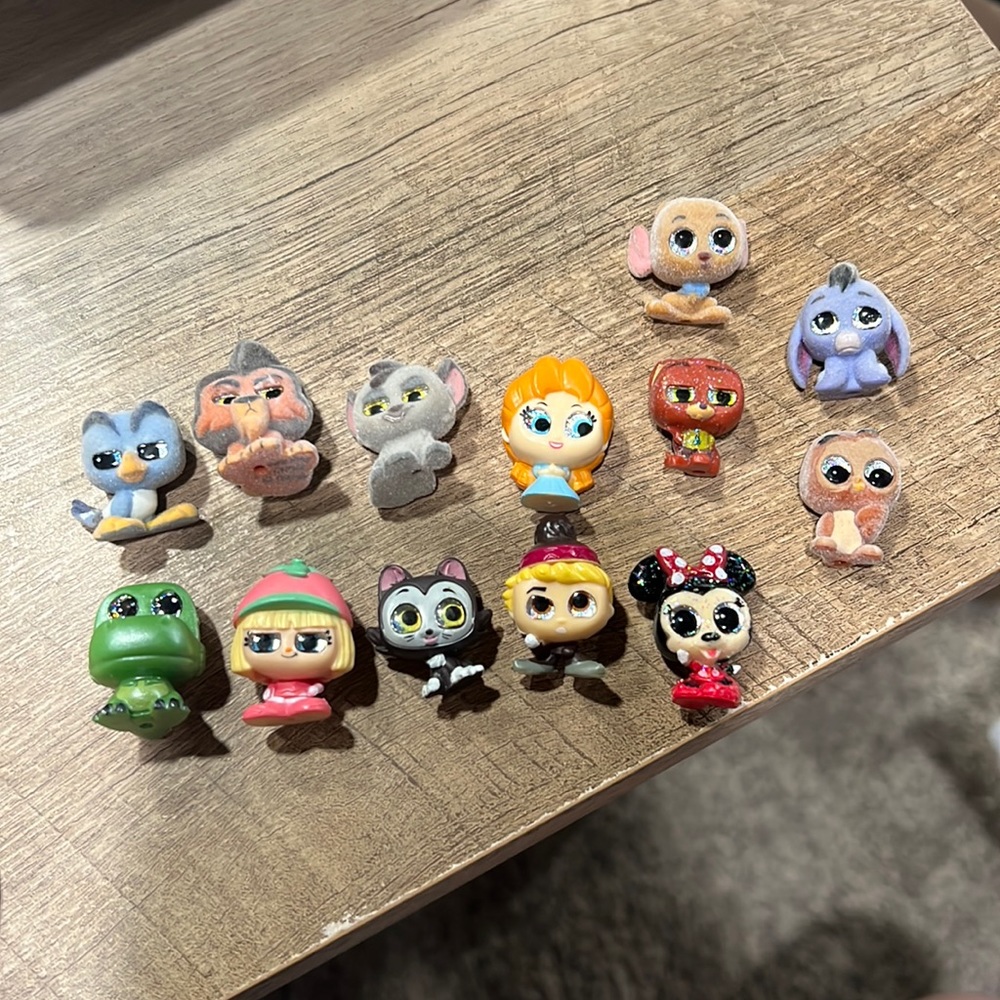 **reserved for rebec4533** Disney Doorables